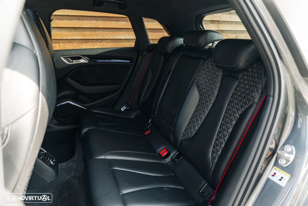 Audi RS3 Sportback 2.5 TFSI quattro S tronic - 44