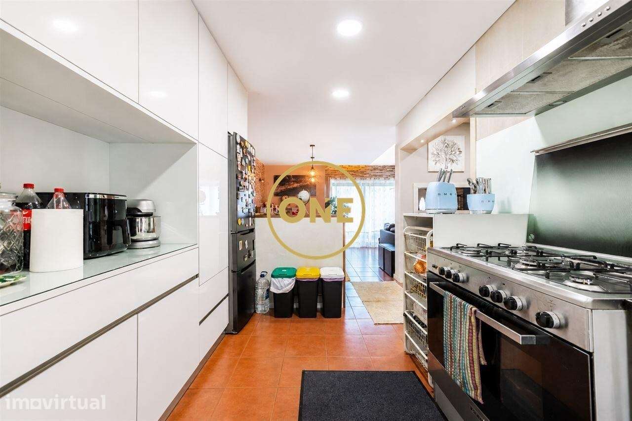 Moradia T3 com Suite, Terraço e Excelente Exposição Solar! - Grande imagem: 4/28