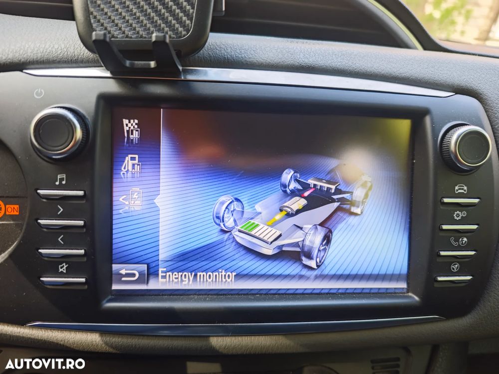 Toyota Yaris 1.5 VVT-i HSD Luna - 13