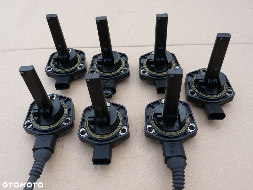 VW SEAT SKODA AUDI CZUJNIK POZIOMU OLEJU 06E907660 - 7