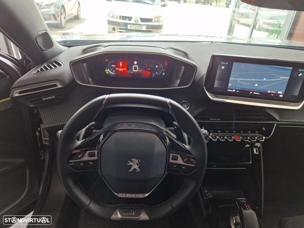 Peugeot 2008 1.2 PureTech GT Pack EAT8 - 19