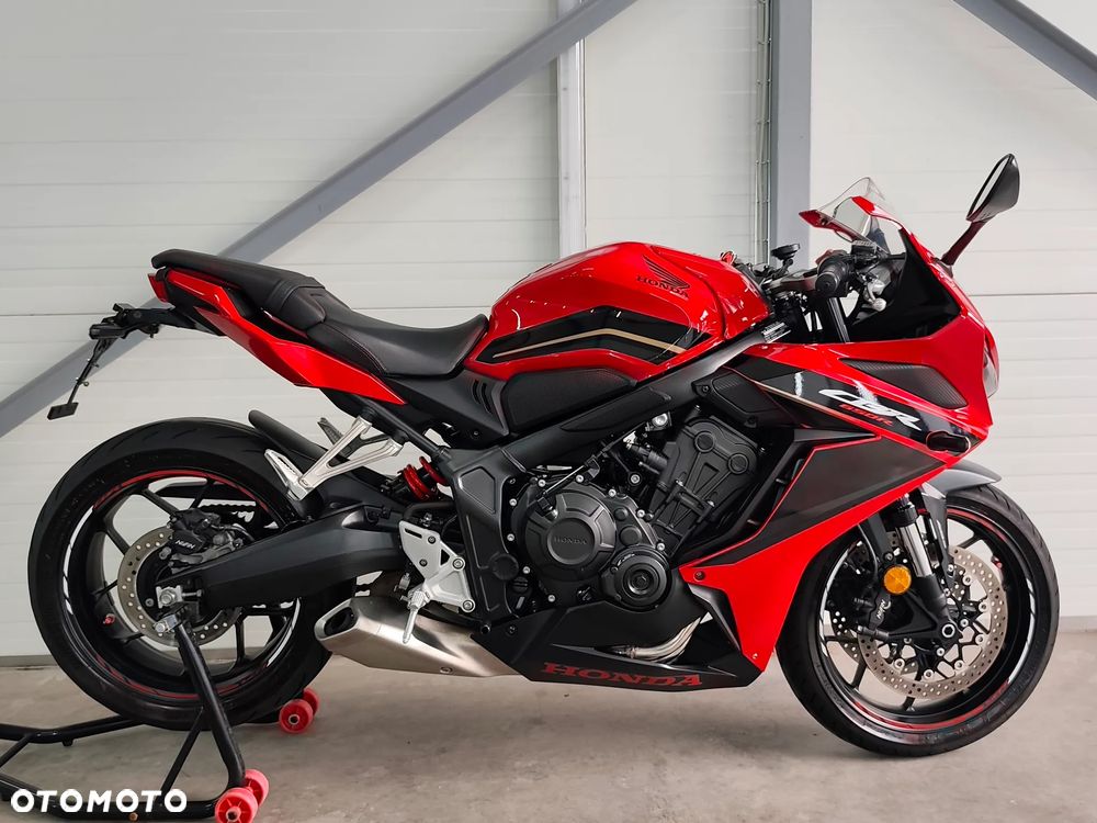 Honda CBR - 8