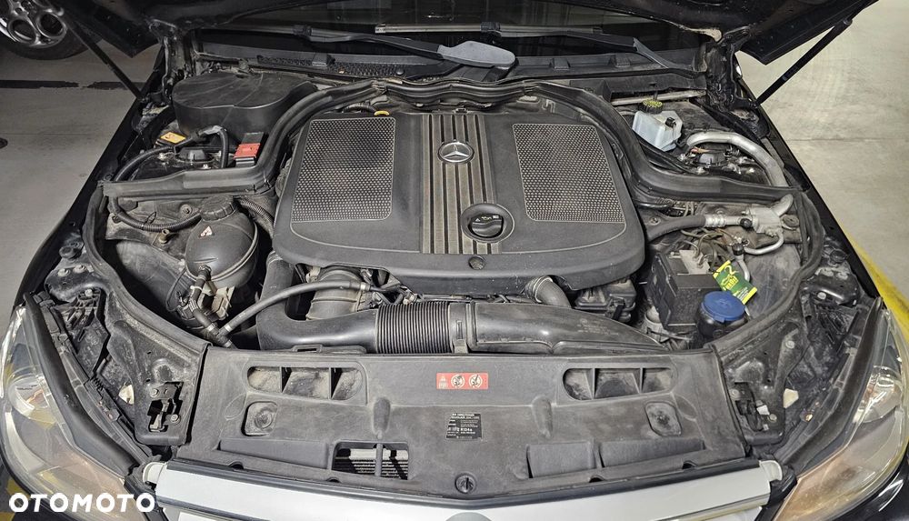 Mercedes-Benz Klasa C 180 CDI DPF (BlueEFFICIENCY) Avantgarde - 12