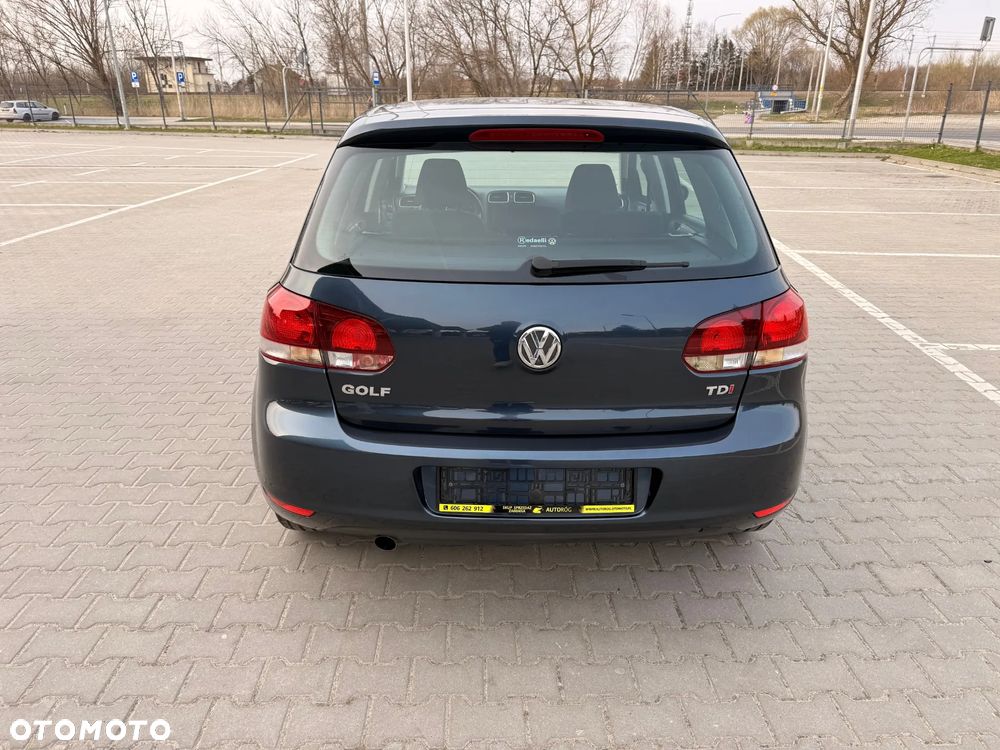 Volkswagen Golf 1.6 TDI Highline - 9