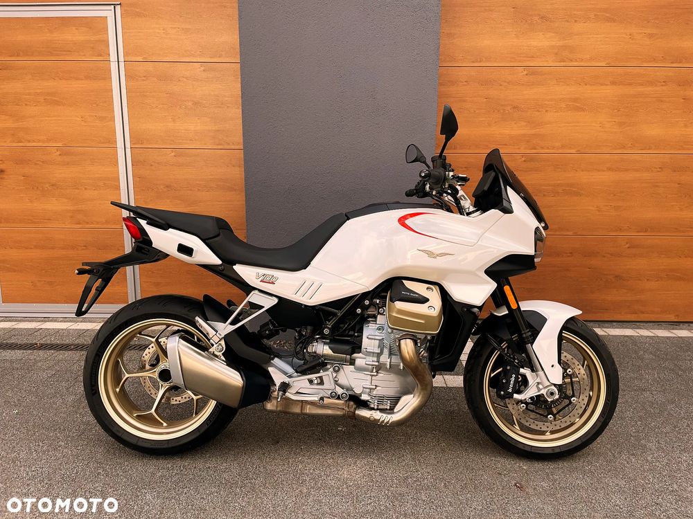 Moto Guzzi V100 Mandello - 2