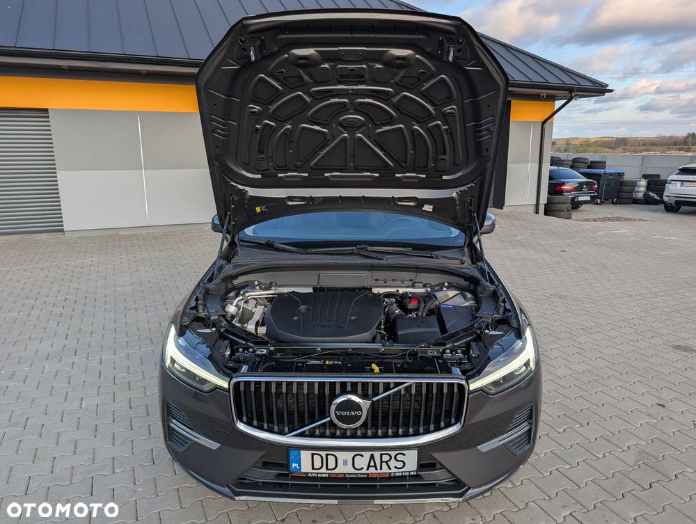 Volvo XC 60 B4 B Essential - 19
