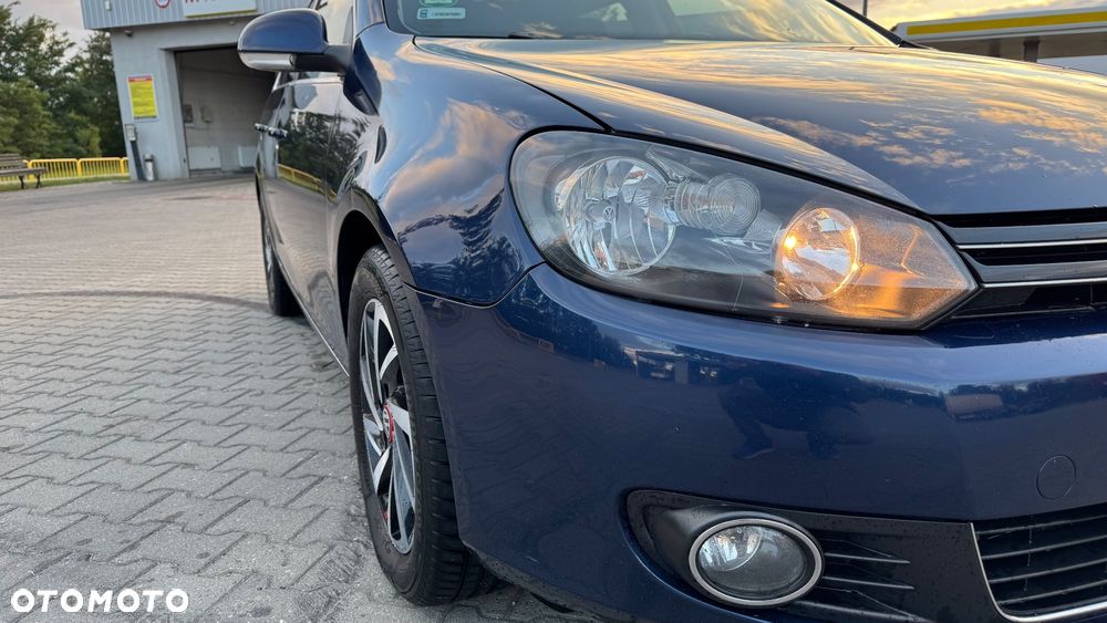 Volkswagen Golf - 8