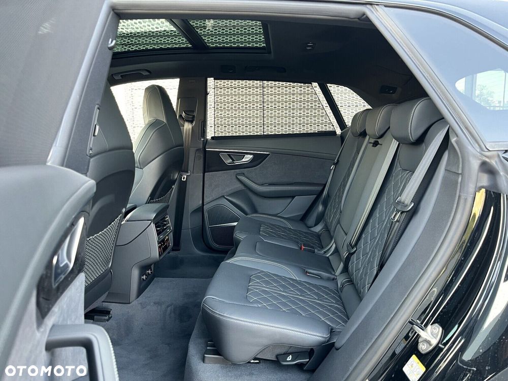 Audi Q8 - 25