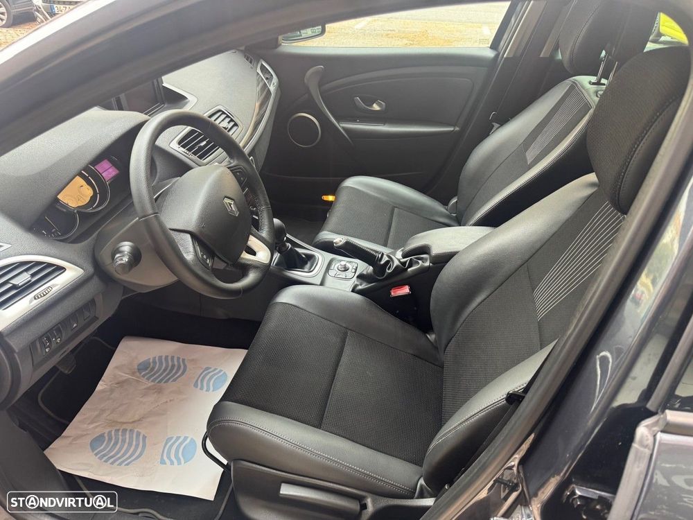 Renault Mégane Sport Tourer 1.5 dCi Dynamique S - 8