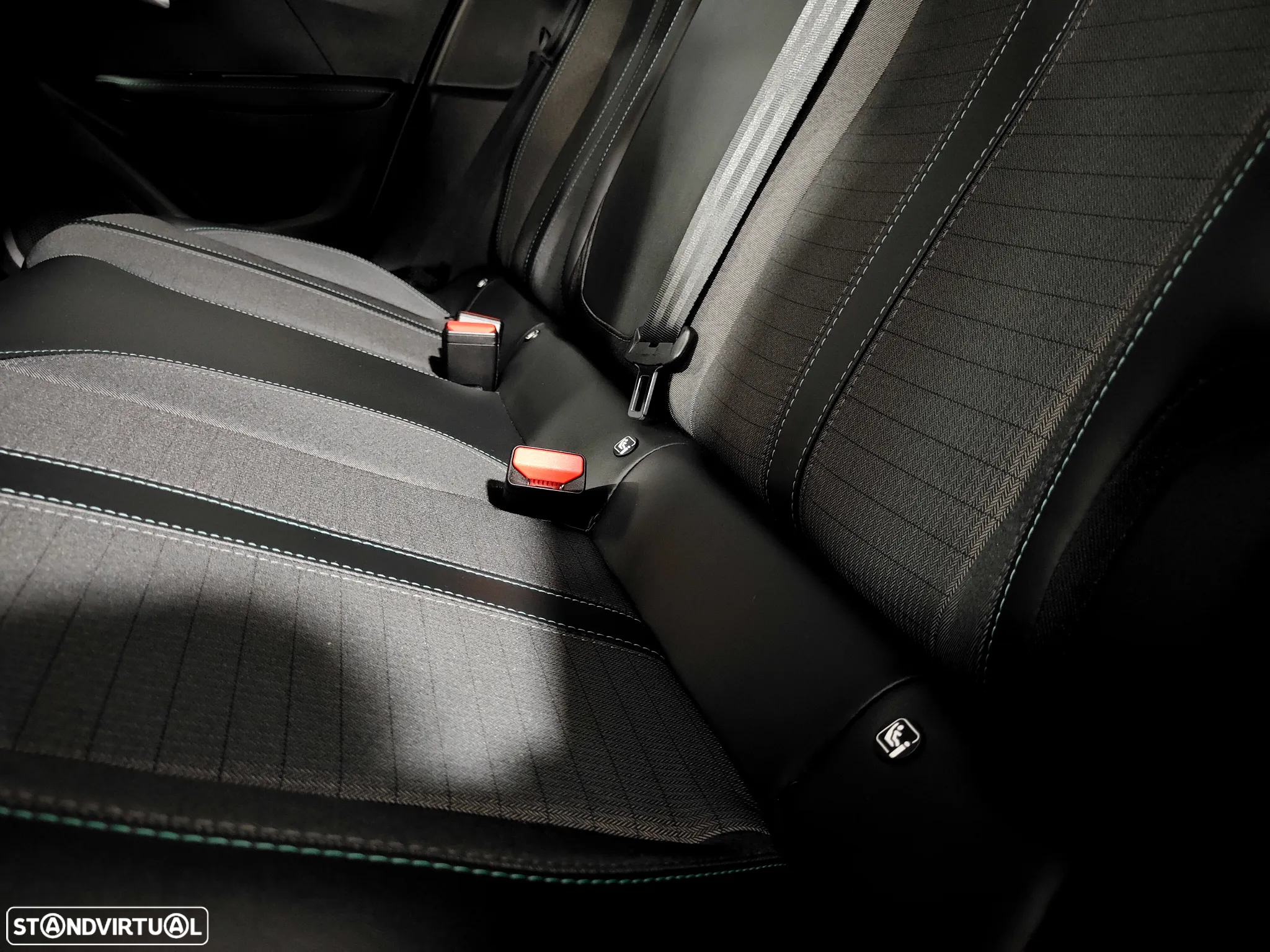 Peugeot 208 1.2 PureTech Allure Pack - 42
