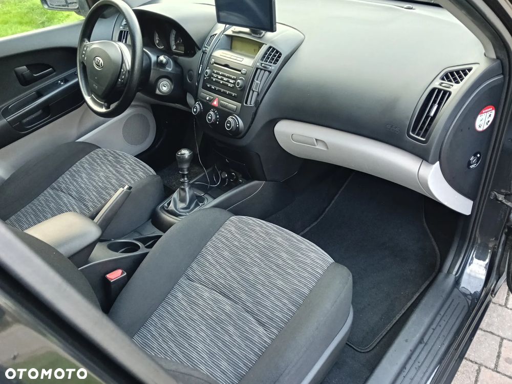 Kia Ceed 1.6 CVVT LX - 9