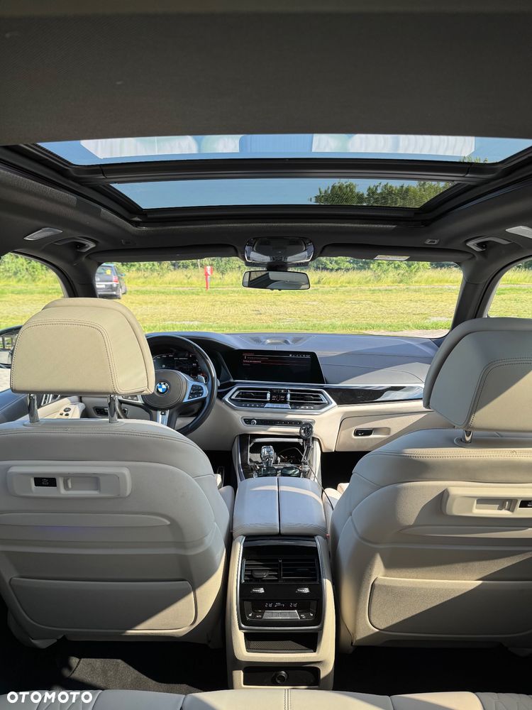 BMW X5 M M50d - 14