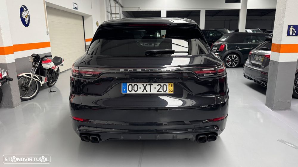 Porsche Cayenne Turbo - 8