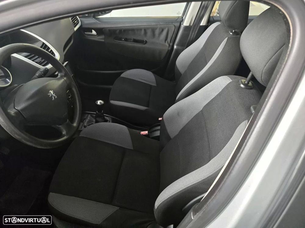 Peugeot 207 SW 1.4 Trendy - 7