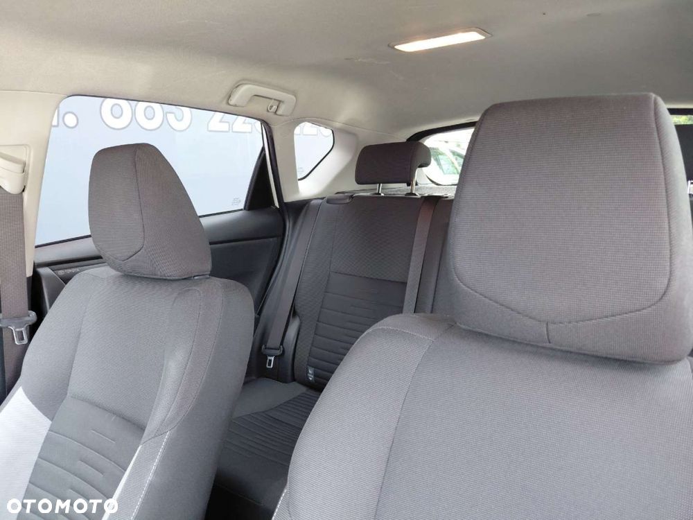 Toyota Auris - 11