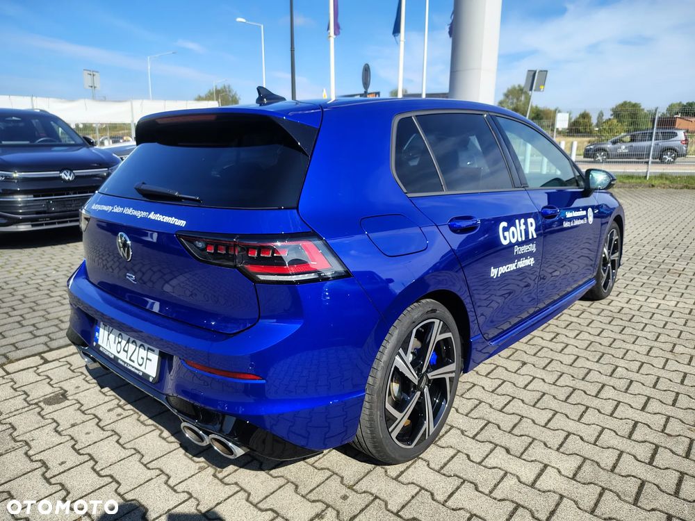 Volkswagen Golf - 6