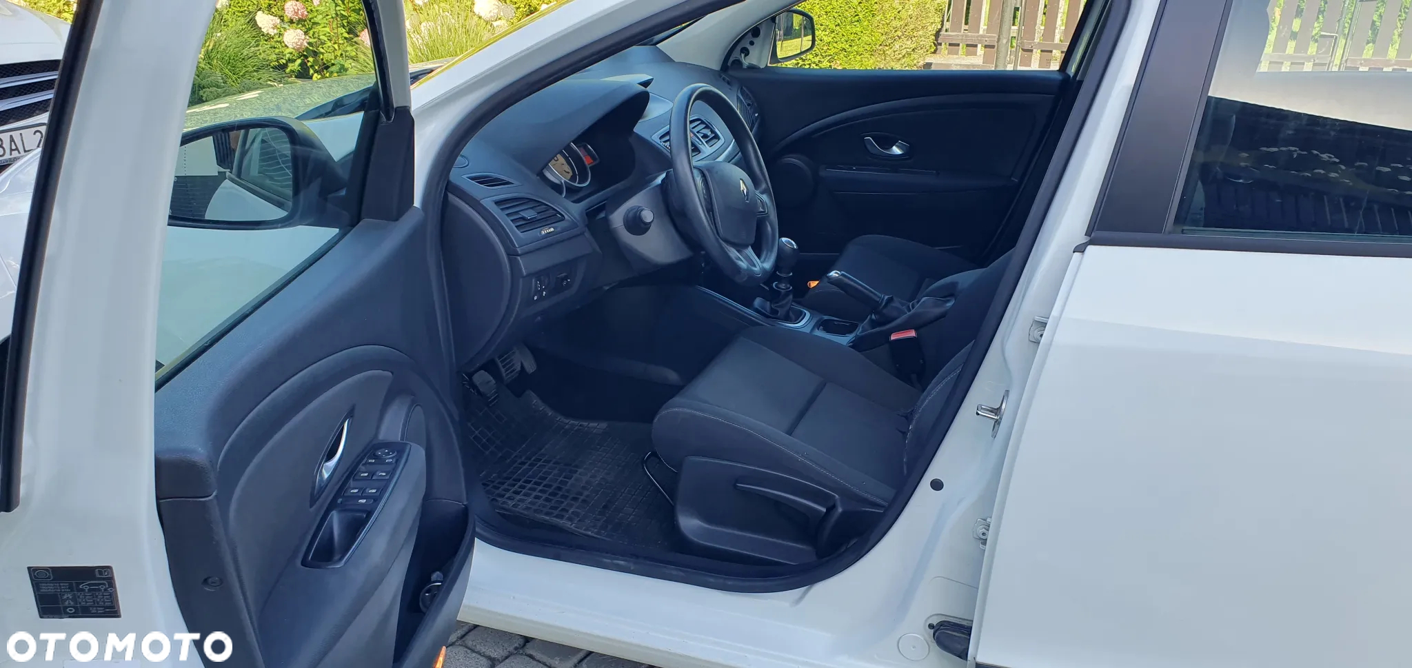 Renault Megane 1.6 16V Authentique - 3