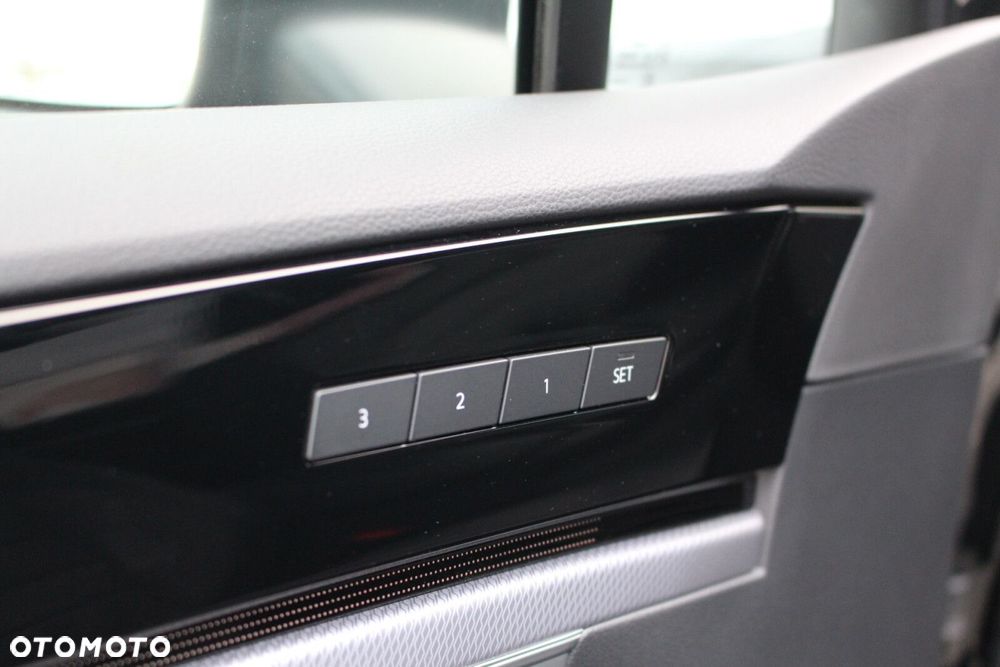 Volkswagen Touareg - 31