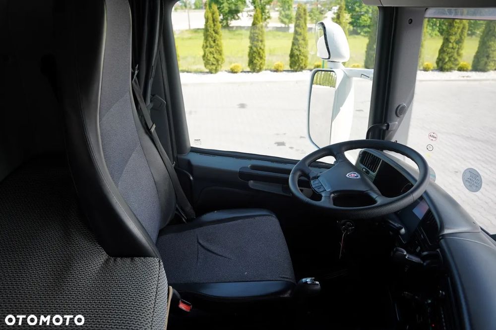 Scania P 380 / 8x4 / PODNOŚNIK KOSZOWY / PALFINGER WT 700 / WYSOKOŚĆ ROBOCZA 70 M / - 27