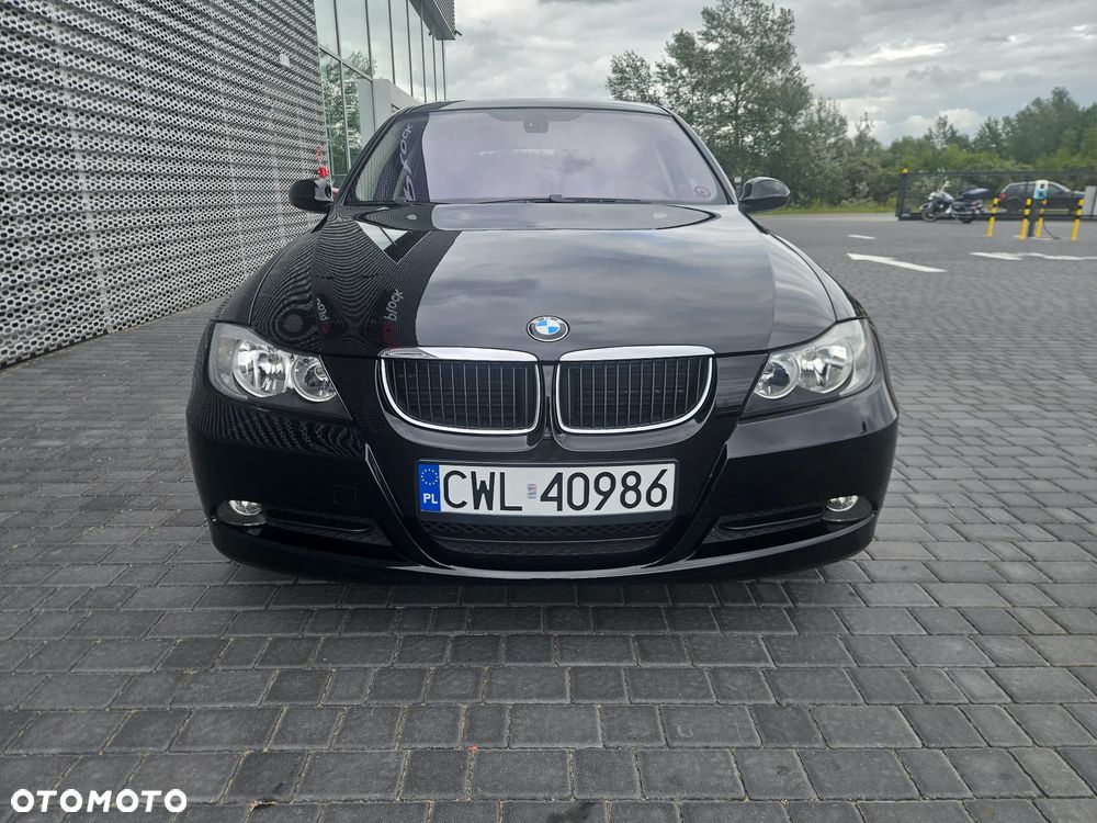 BMW Seria 3 318i - 9