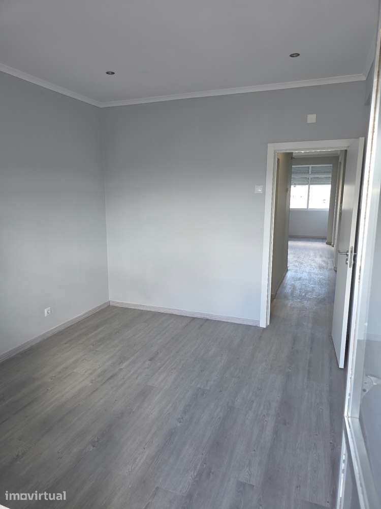 Apartamento T1 na Reboleira completamente remodelado, a estrear - Grande imagem: 5/19