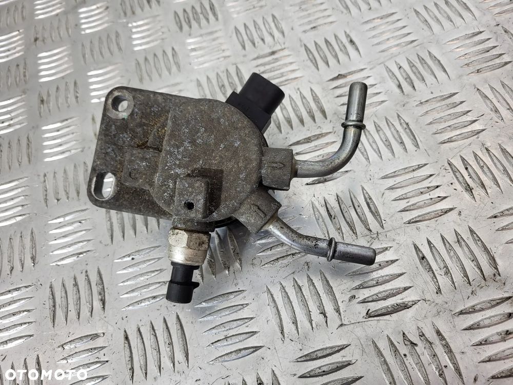 Hyundai H350 2.5 Podstawa Mocowanie Filtra Paliwa - 3