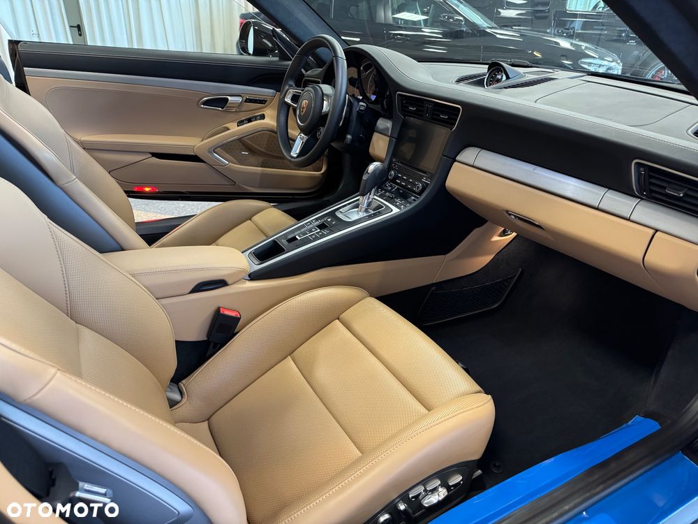 Porsche 911 Turbo - 8