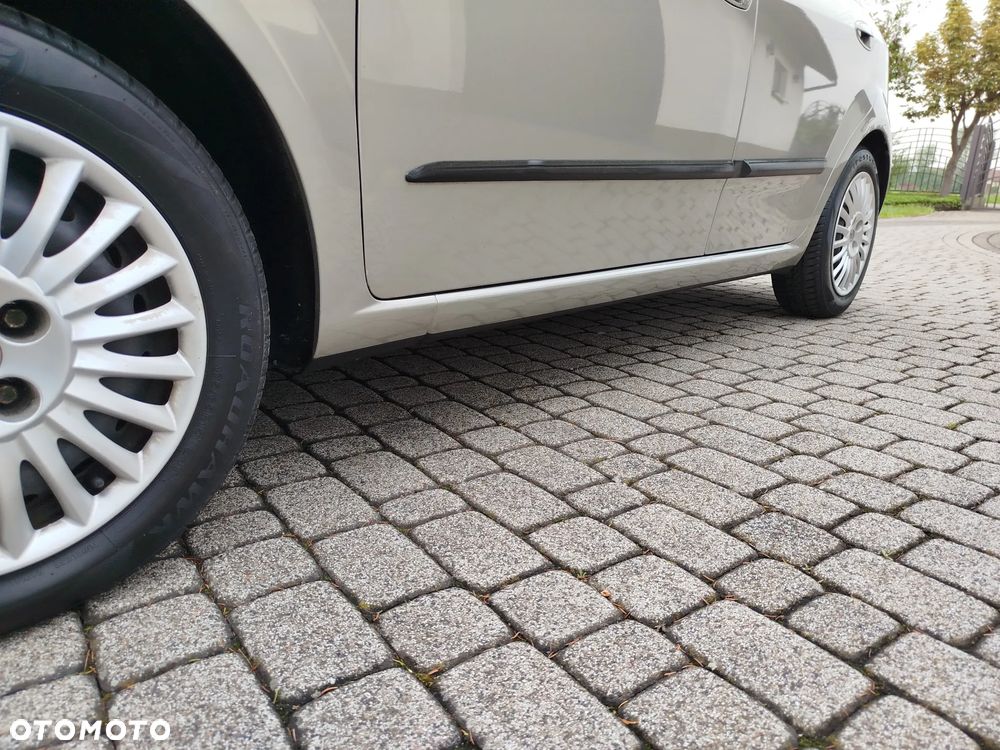 Fiat Punto - 8