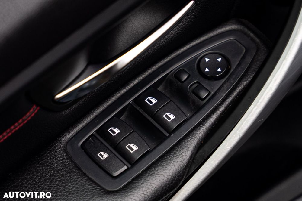 BMW Seria 3 328i Aut. Sport Line - 15