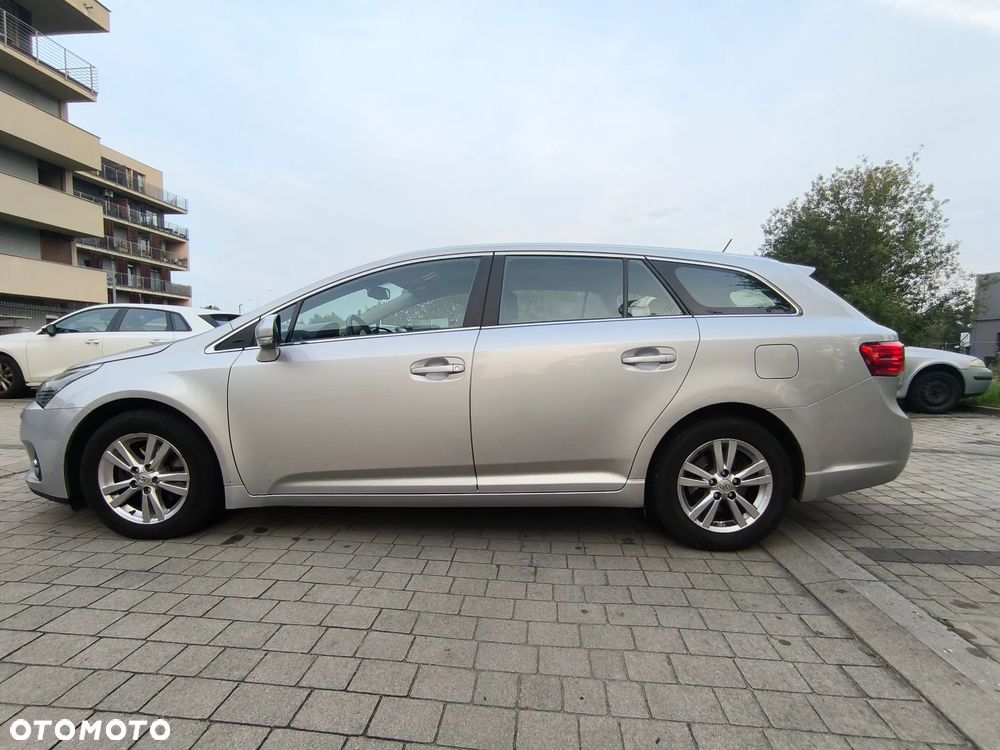Toyota Avensis 2.0 D-4D Active - 7