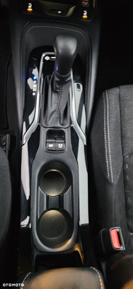 Toyota Corolla 1.8 Business Edition - 22