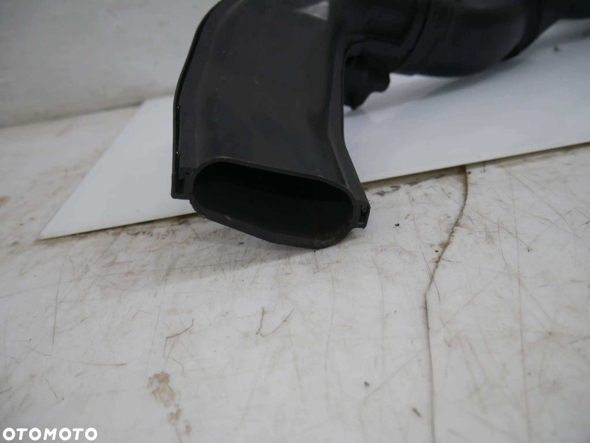ŁAPACZ POWIETRZA OPEL ADAM 1.2 1.4 13357505 13357503 - 3