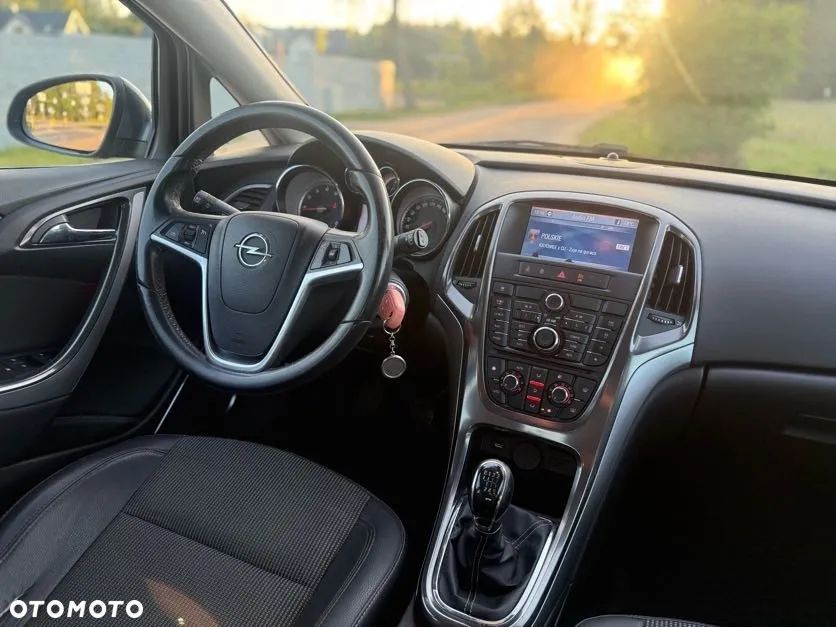 Opel Astra IV 1.6 T Cosmo - 13