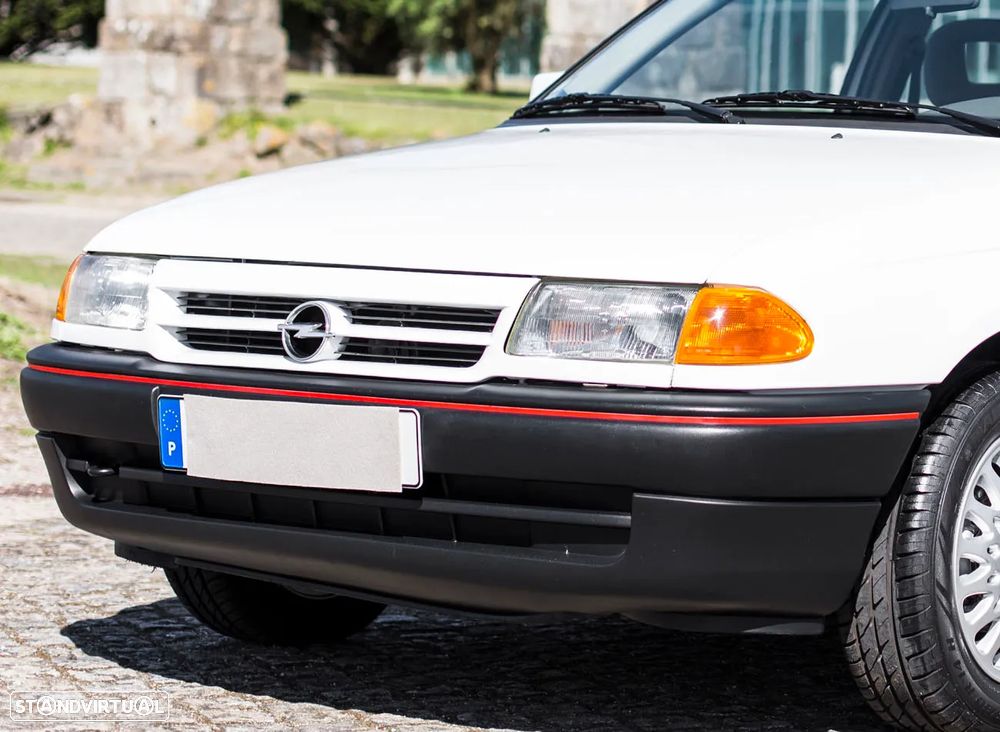 Opel Astra 1.6i GT - 5