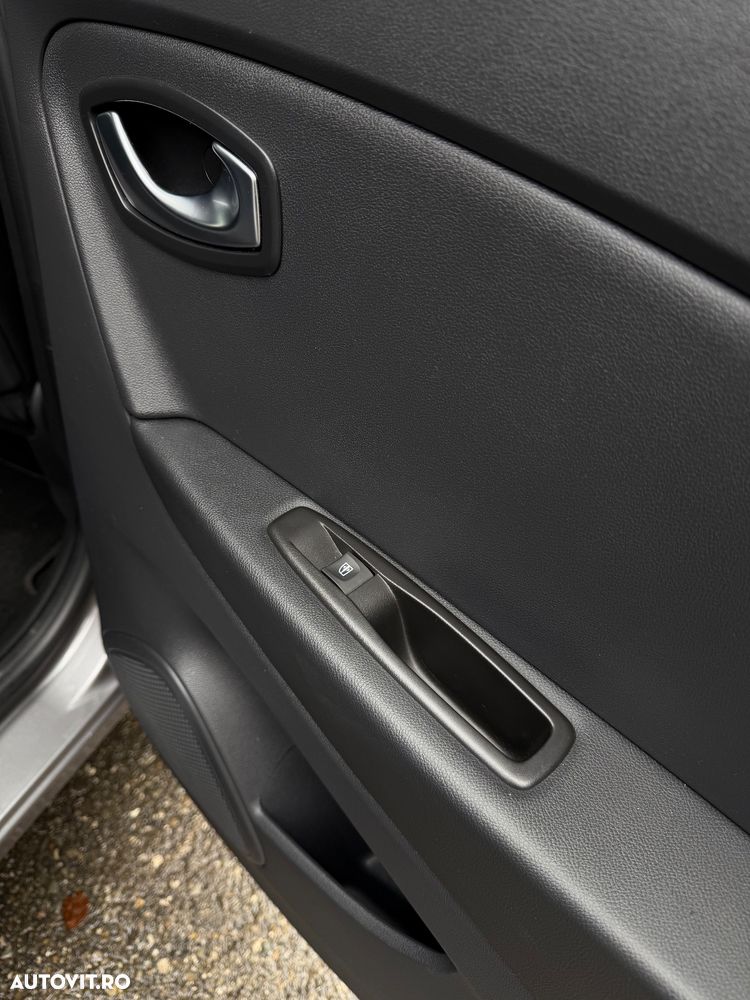 Renault Captur TCe Life - 17