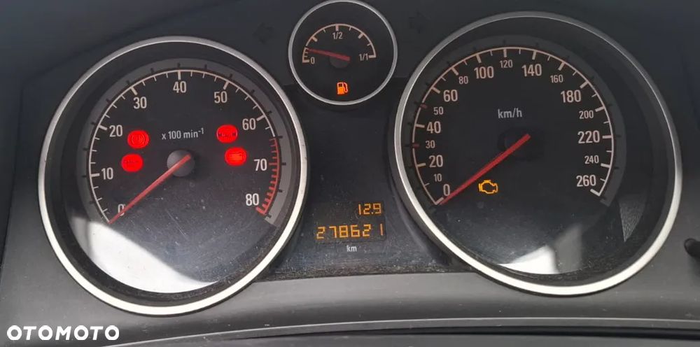 Opel Astra 1.6 Turbo Cosmo - 9