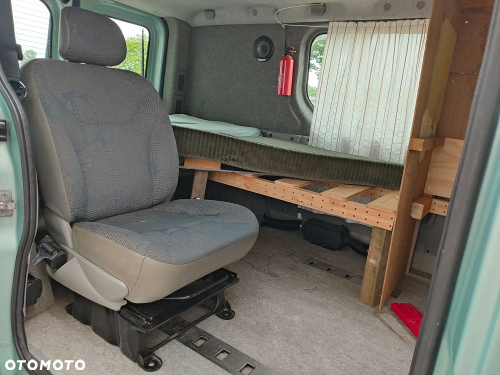 Renault Trafic - 17