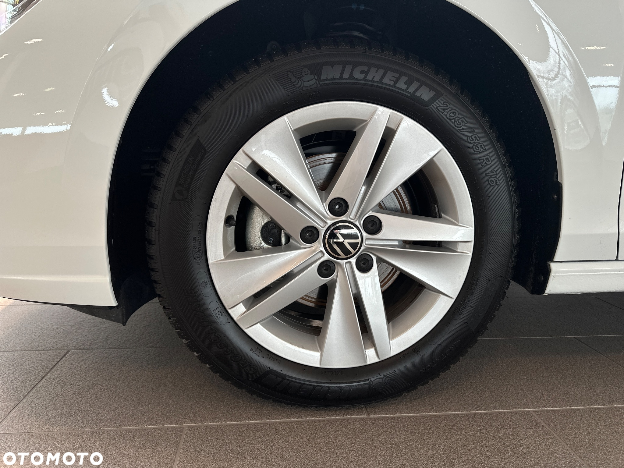 Volkswagen Golf VIII 1.5 TSI Life - 5