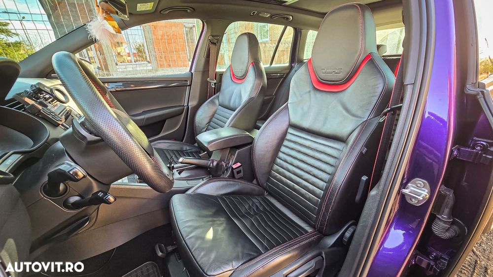 Skoda Octavia Combi 2.0 TDI DSG RS - 12