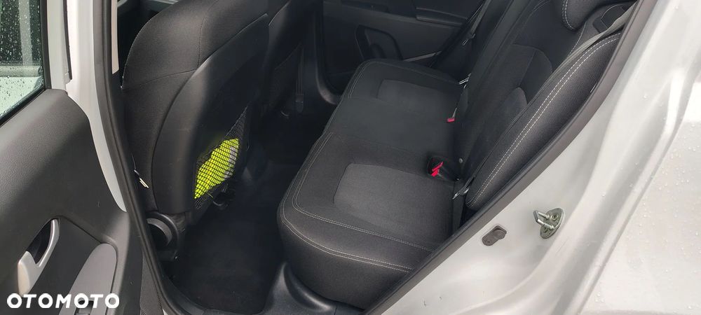 Kia Sportage 1.6 GDI Business Line M 2WD - 33