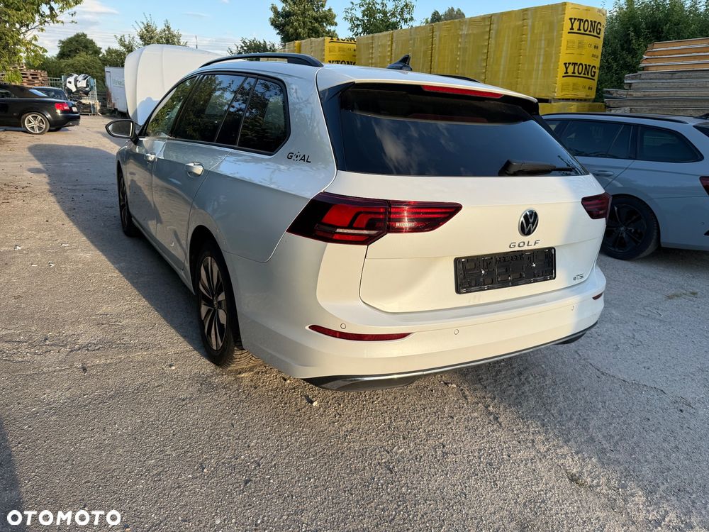 Volkswagen Golf 1.5 eTSI OPF DSG Goal - 10