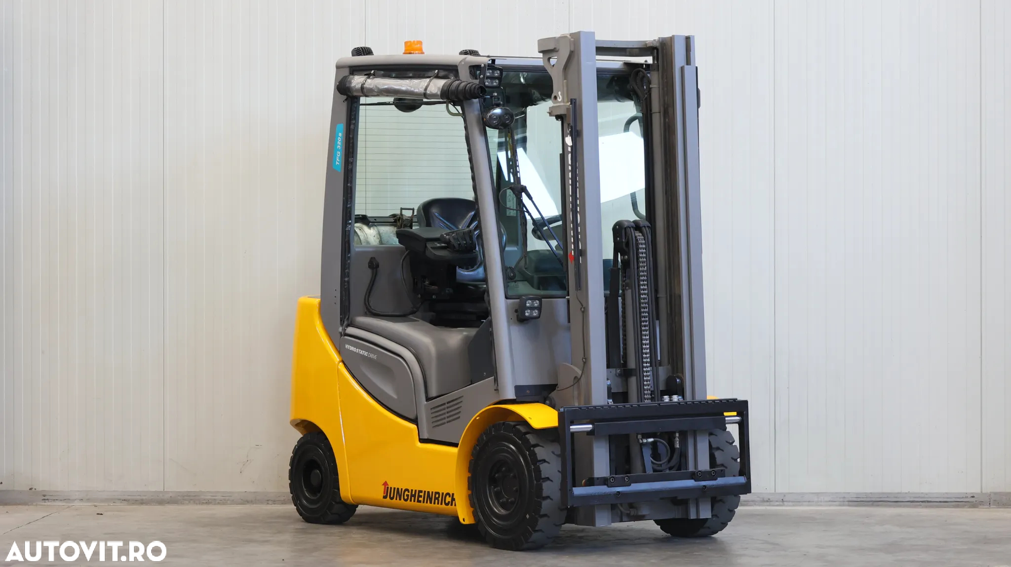 Jungheinrich TFG 320s - 6