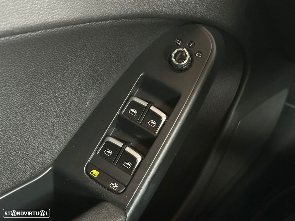 Audi A4 Avant 2.0 TDI Business Line S-line - 13