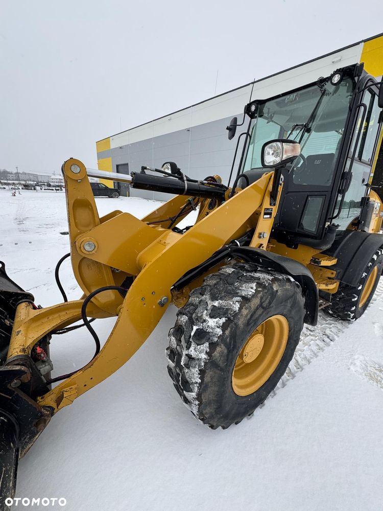 Caterpillar 908M - 7