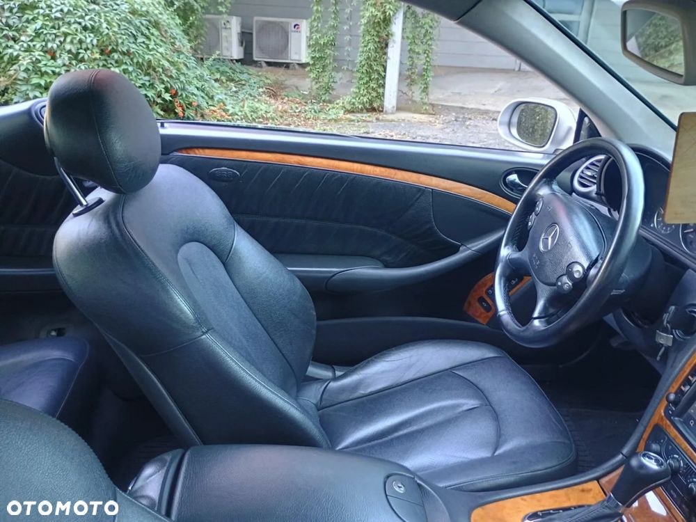 Mercedes-Benz CLK - 4