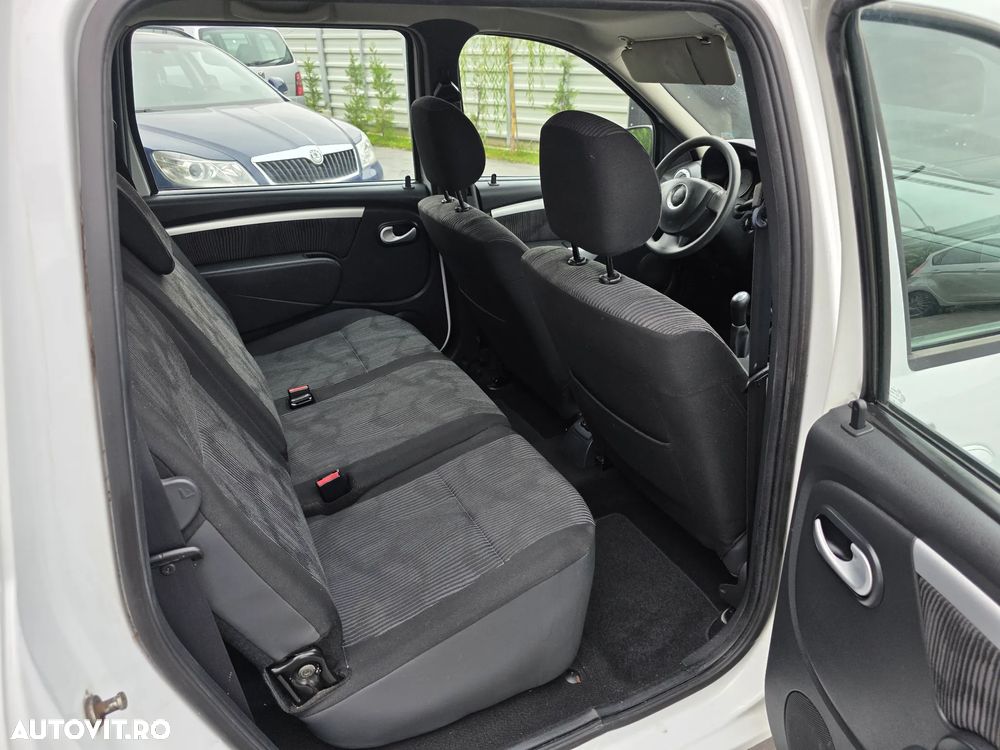 Dacia Logan MCV 1.6 16V Laureate - 6