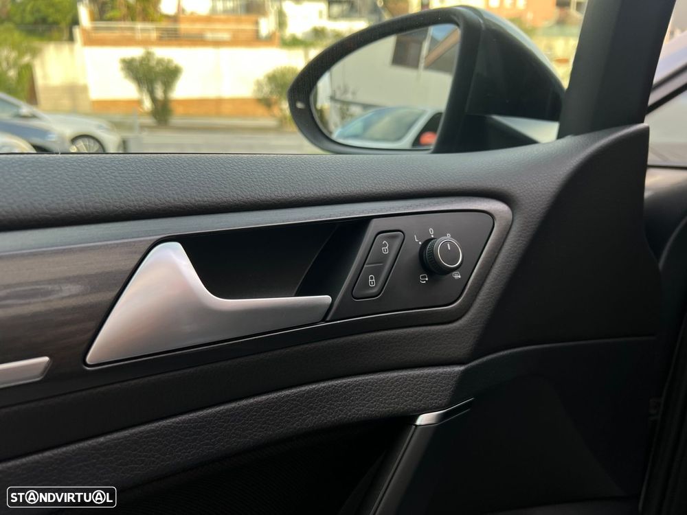 VW Golf 2.0 TDI GTD DSG - 26