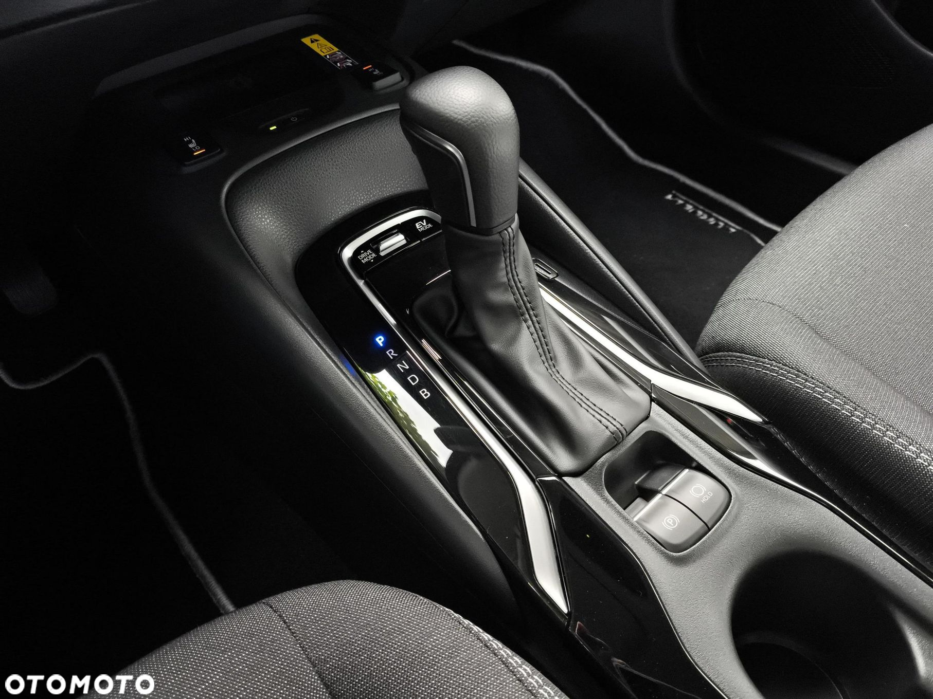 Toyota Corolla 1.8 Hybrid Style - 20
