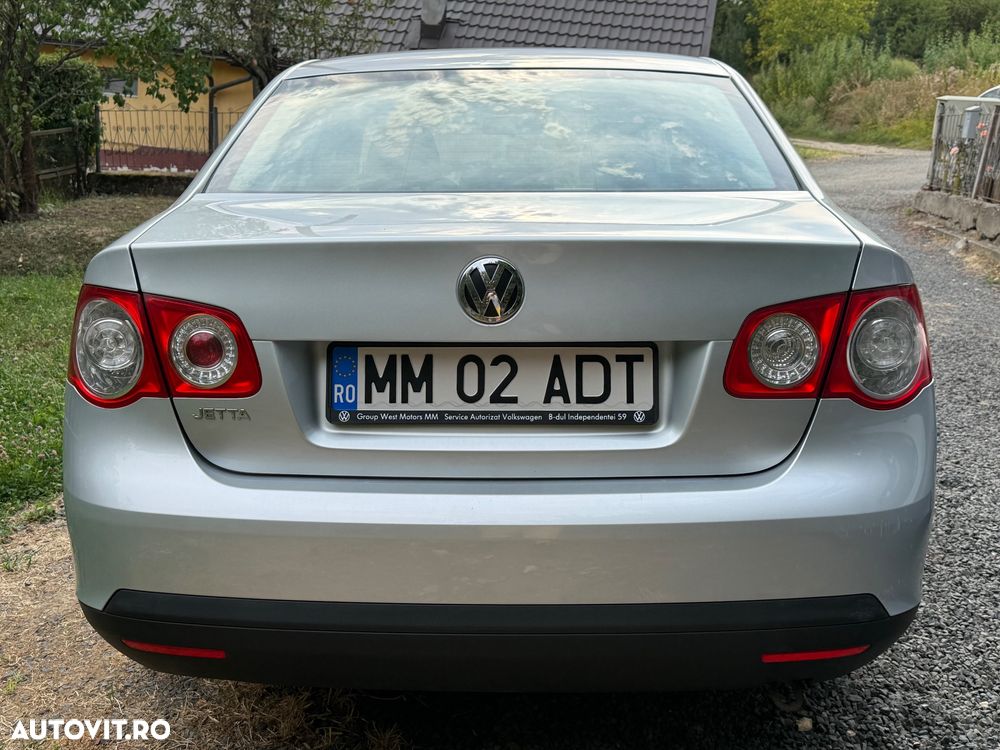 Volkswagen Jetta 1.6 Comfortline - 6