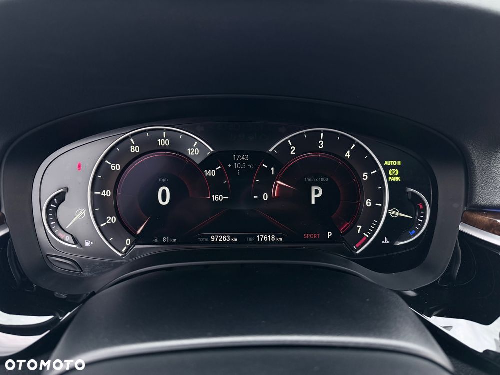 BMW Seria 5 530i xDrive Sport Line - 22